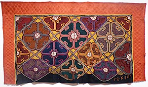 Tush Kyiz example of embroidery 