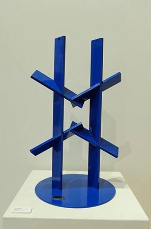  Deep blue steel maquette 